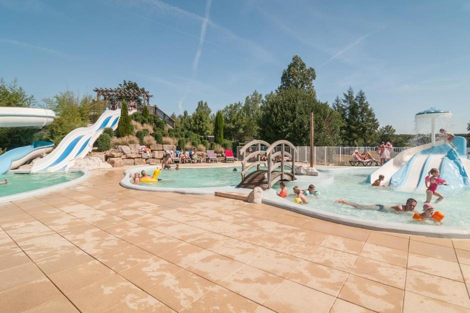 Camping Le Caussanel Hotel Canet-de-Salars Exterior photo